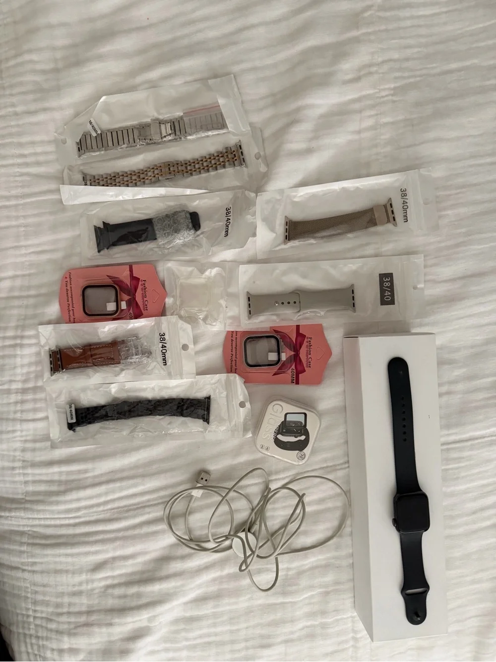 Apple iWatch Series 5 space gray w/ Silicone Band ++
